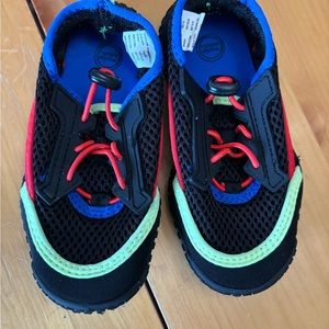 EUC toddler water shoes